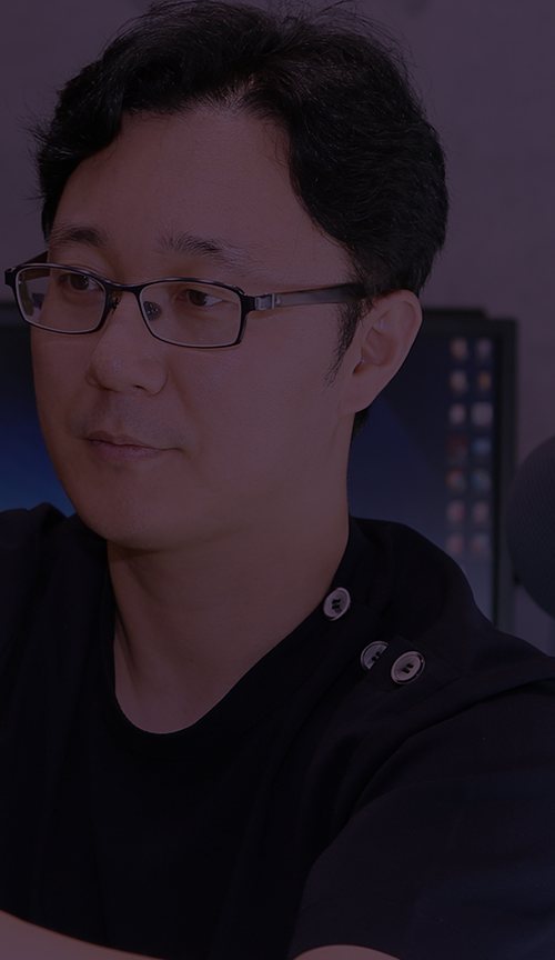 환자를 살피며 상담하는 오킴스K 의료진
