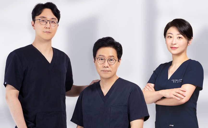 오킴스K성형외과 의료진 3인(강상윤 원장·김홍석 대표원장·김윤지 원장)